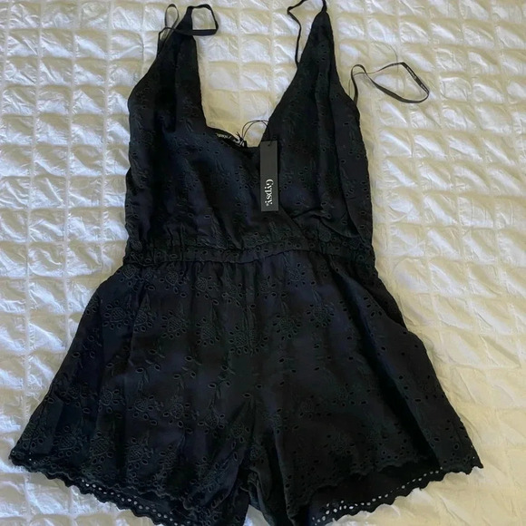 Gypsy 05 black eyelit lace romper - Picture 3 of 11